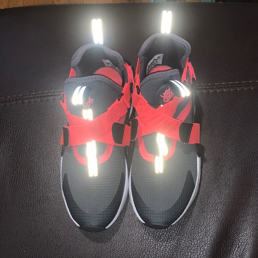 Huarache City ‘Anthracite' Grade School